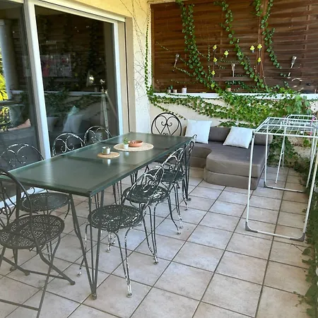 Maison Jumelee Eucalyptus Juan Les Pins Holiday home *